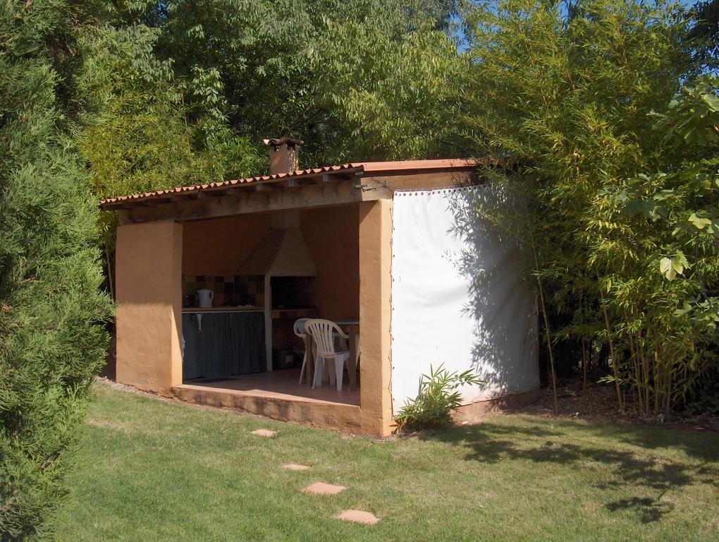 La Genestiere Bed & Breakfast Clermont-lʼHérault Екстериор снимка