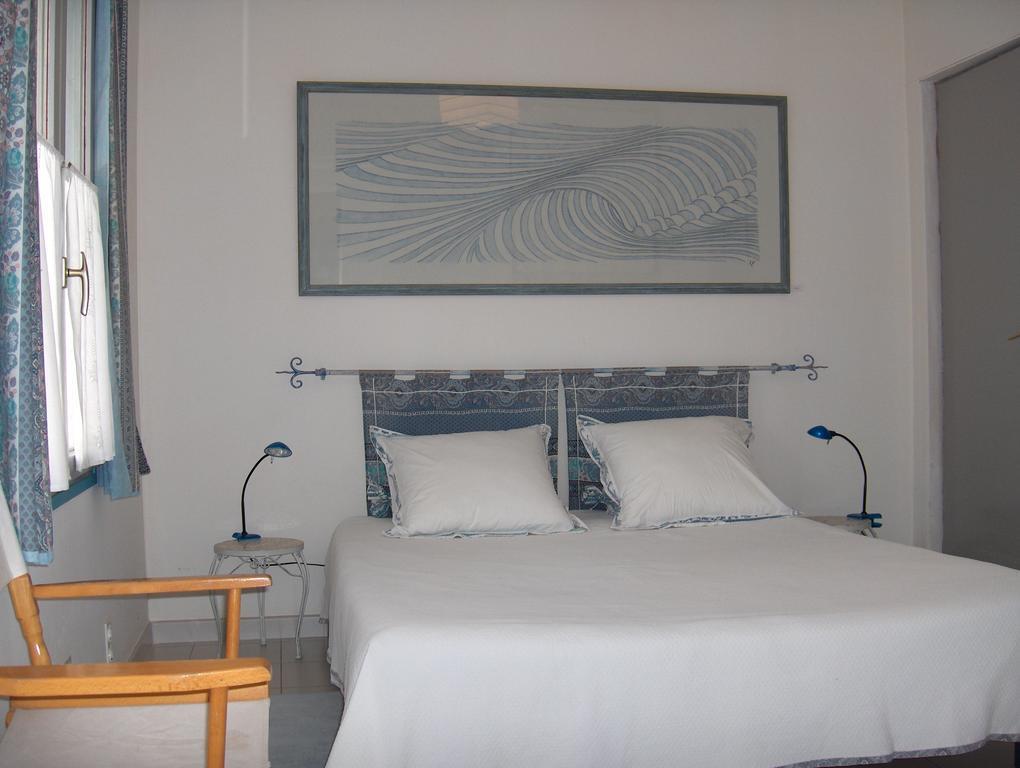La Genestiere Bed & Breakfast Clermont-lʼHérault Екстериор снимка