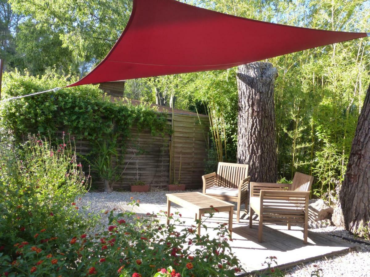 La Genestiere Bed & Breakfast Clermont-lʼHérault Екстериор снимка